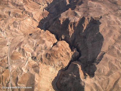 nahal-darga-wadi-murabbaat-aerial-tb010703335-lugaresbiblicos