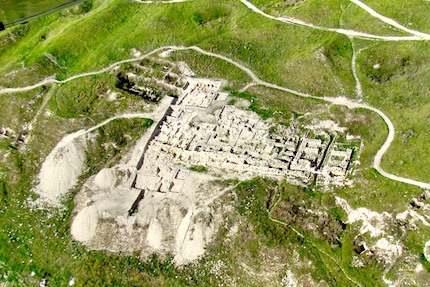 57c84172464e5_gezer-aerial-detail1