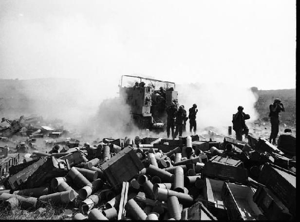 561901_529636287063485_1049739600_n